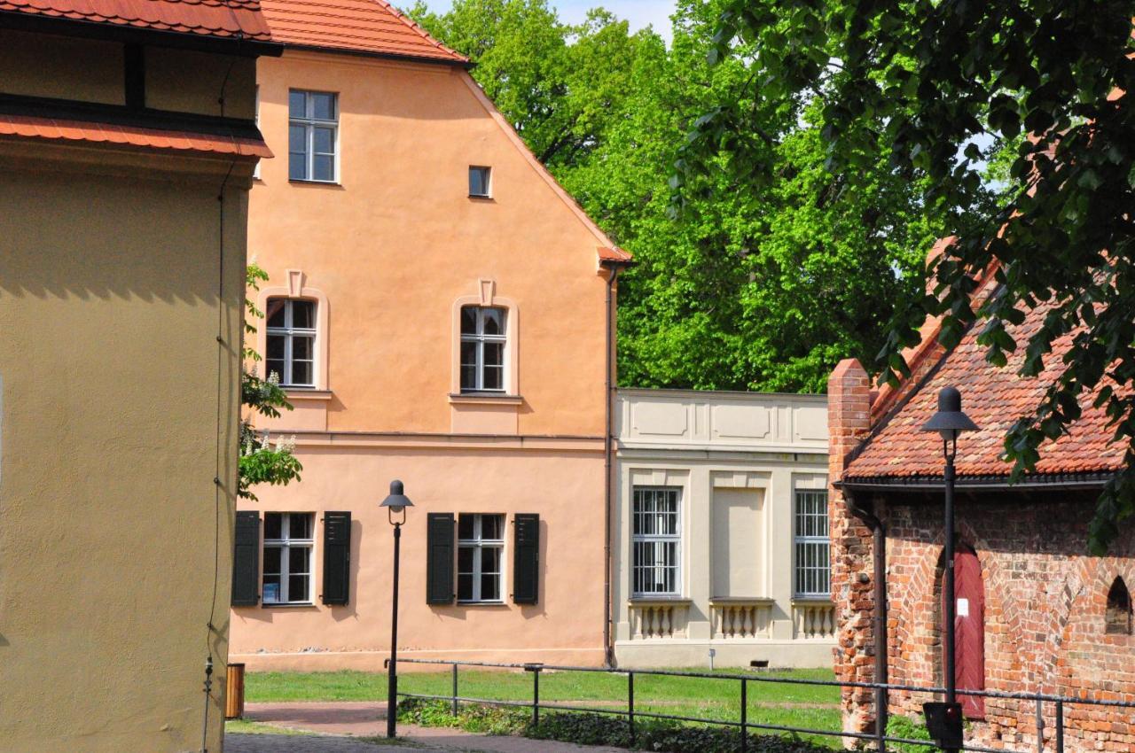 Klosterhotel Lehnin Exterior photo